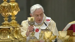 Benedykt XVI: Dlaczego czcimy Eucharystię? - miniaturka
