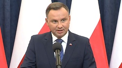 Większość Polaków dobrze ocenia prezydenta. Co z Sejmem i Senatem? - miniaturka