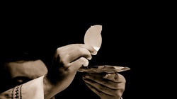 Papież: Polacy, przyjmujecie Chrystusa w Komunii świętej - miniaturka