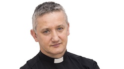 Ks. Tomasz Kancelarczyk dla Fronda.pl wyjaśnia, czy Kościół Katolicki rzeczywiście odrzuca homoseksualistów - miniaturka