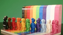 Producent LEGO dołącza do propagandystów LGBT – wyprodukuje nowe klocki - miniaturka