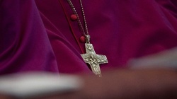 „Źle zarządzałem tą relacją”. Franciszek przyjął rezygnację arcybiskupa Paryża - miniaturka