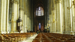 Francuski Kościół milczy w sprawie wyborów. Żydzi, protestanci i muzułmanie wprost przeciwnie - miniaturka