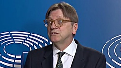 Co za obrzydlistwo! Verhofstadt podle kłamie, by oczerniać Polskę - miniaturka